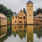 Schloss Mespelbrunn – uroczy pałac na wodzie w Bawarii!